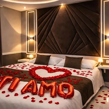 Sunny - Jacuzzi Romantic Near Station & Historic Center 4* Neapel