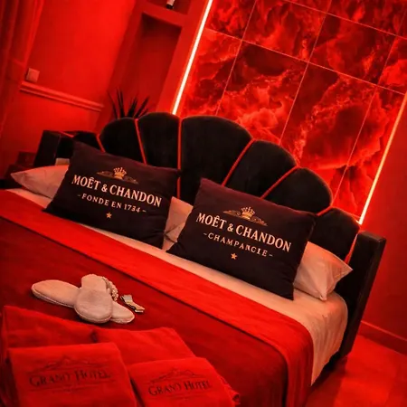 Frühstückspension Sunny - Jacuzzi Romantic Near Station & Historic Center 4*