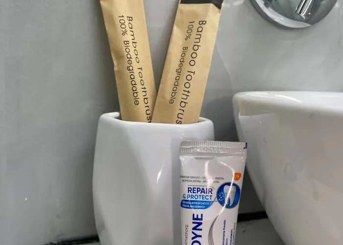 Sunny Suite Napoli - Jacuzzi Romantic Rooms Near Central Station & Historic Center Neapol