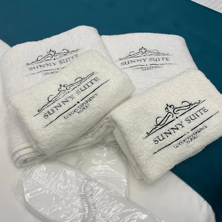 Sunny לינה וארוחת בוקר 4*