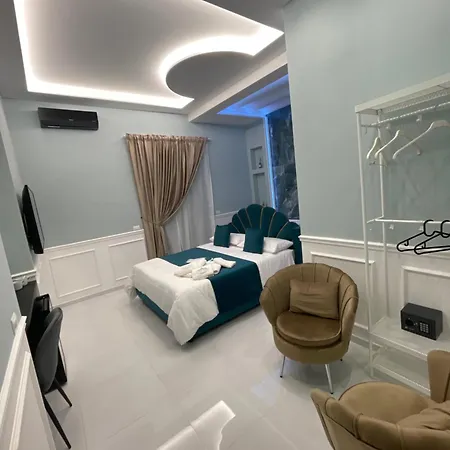 Sunny לינה וארוחת בוקר 4*