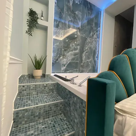 Sunny Oda ve Kahvaltı 4*